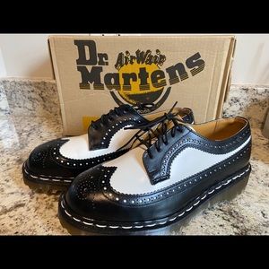 Dr. Martens Unisex Leather Brogue Shoes NWOT